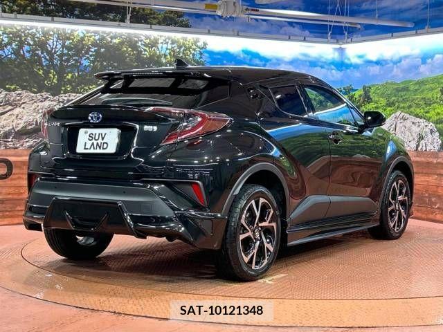 Toyota C-HR 2017-03 326524-17