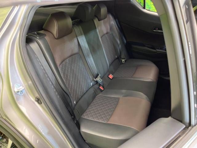 Toyota C-HR 2017-09 184653-9