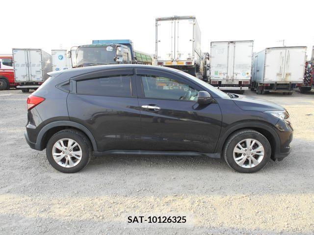 Honda VEZEL 2017-06 383907-7