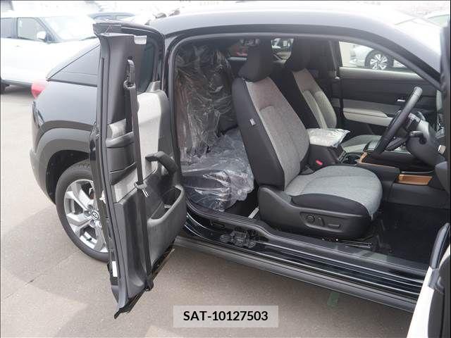 Mazda MX-30 2022-09 364356-2