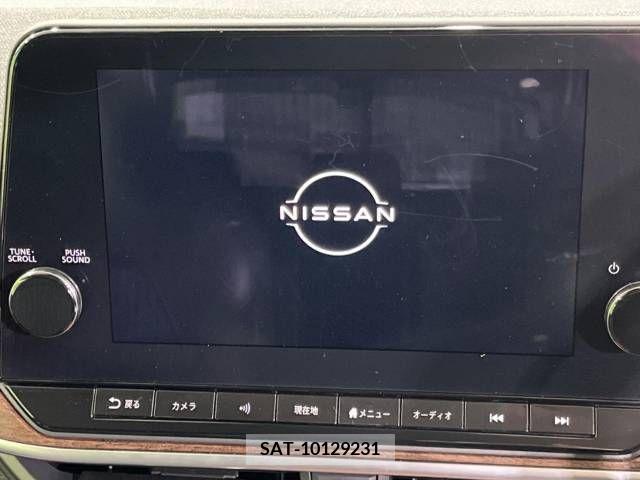Nissan AURA 2022-02 261503-2