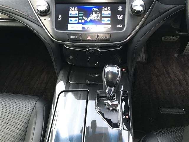 Toyota CROWN SEDAN 2015-09 189802-18