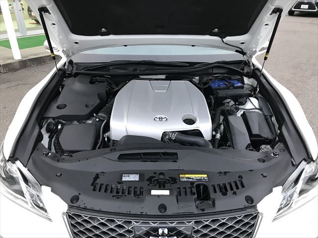 Toyota CROWN SEDAN 2015-09 189802-29