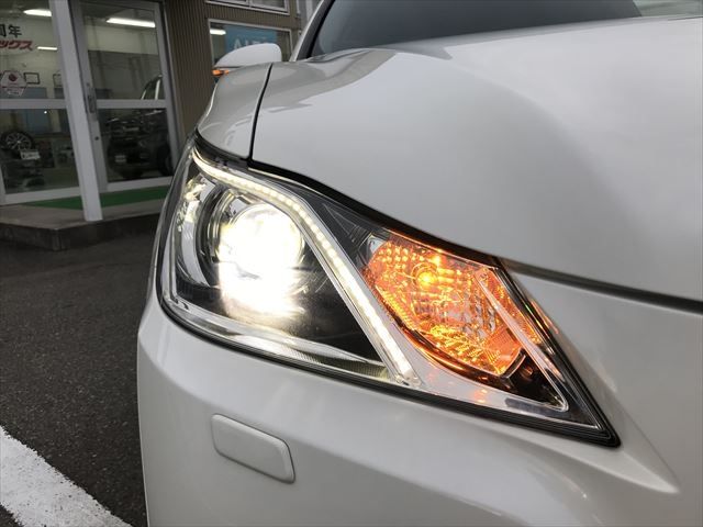 Toyota CROWN SEDAN 2015-09 189802-3