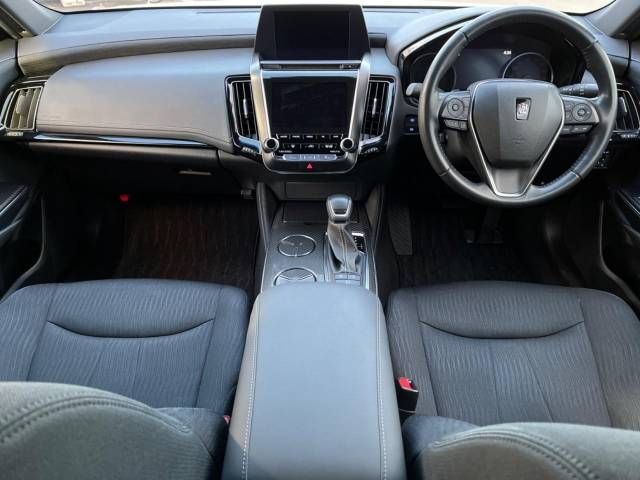 Toyota CROWN SEDAN 2019-03 187298-1