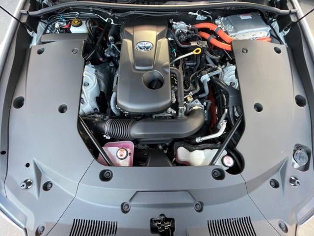 Toyota CROWN SEDAN 2019-03 187298-18