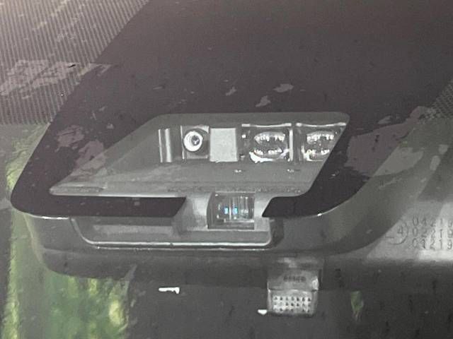 Toyota NOAH 2018-12 196589-4