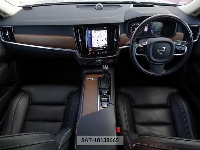 Volvo V90 2017-12 222030-25