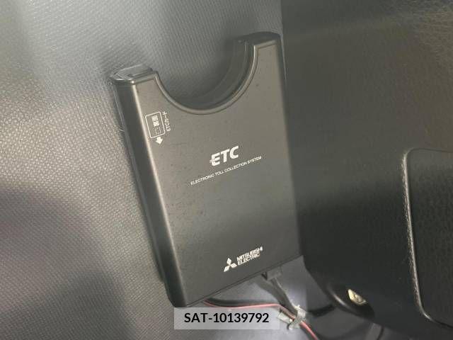 Toyota VOXY 2015-09 321703-6