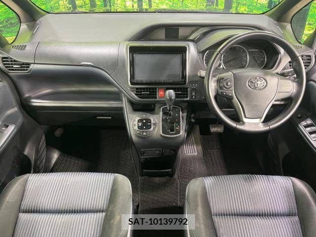 Toyota VOXY 2015-09 321703-1