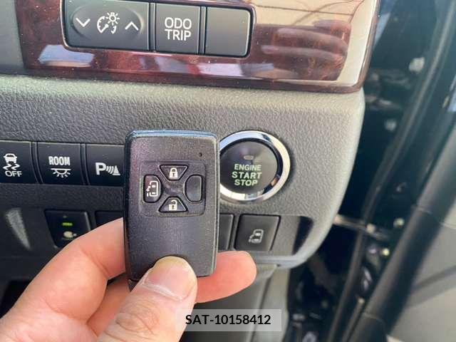Toyota VELLFIRE 2012-03 384192-19