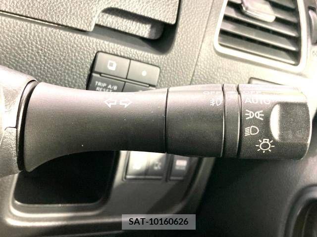 Nissan SERENA 2012-01 382318-7