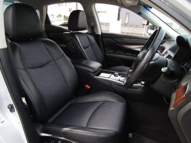 Nissan FUGA HYBRID 2012-07 190282-15