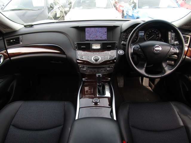 Nissan FUGA HYBRID 2012-07 190282-14
