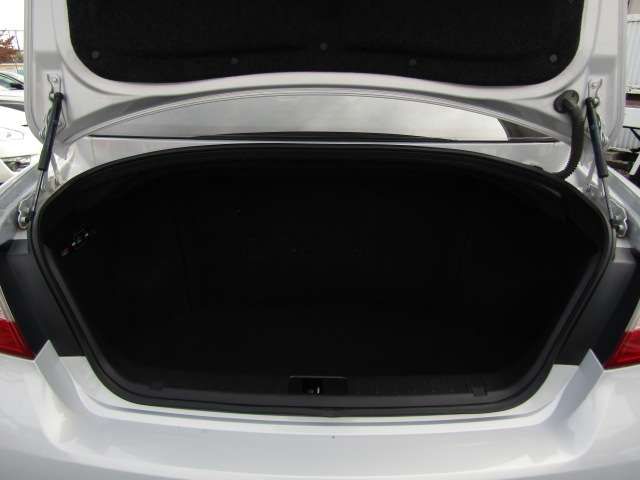 Nissan FUGA HYBRID 2012-07 190282-17