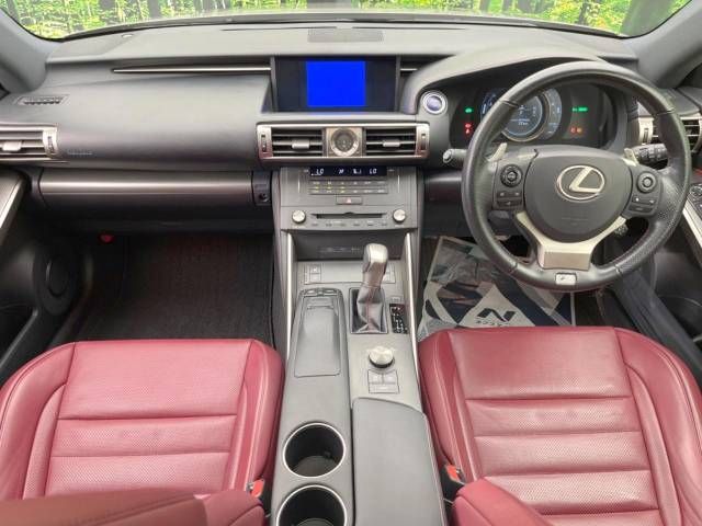 Lexus IS 2015-10 23088-1