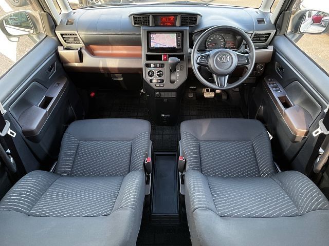 Toyota ROOMY 2017-02 16357-1