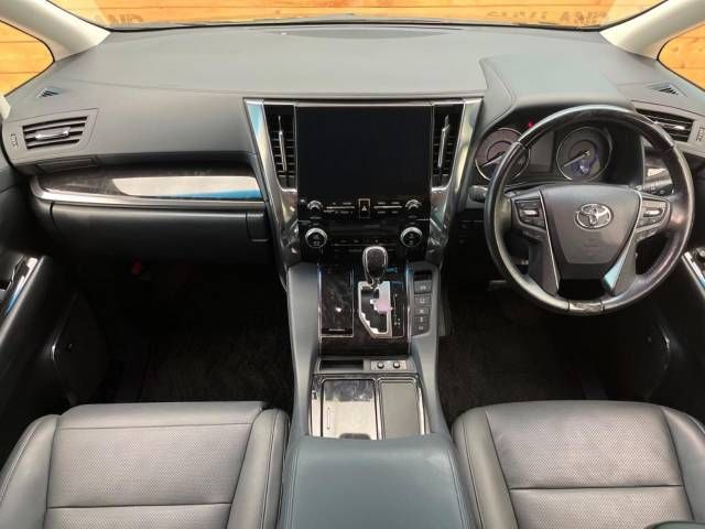 Toyota VELLFIRE 2021-02 192618-1