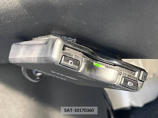 Nissan NOTE 2018-02 305420-6