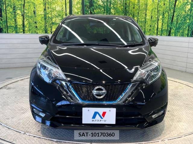 Nissan NOTE 2018-02 305420-14