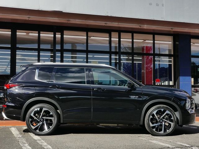 Mitsubishi OUTLANDER PHEV 2022-07 196144-6