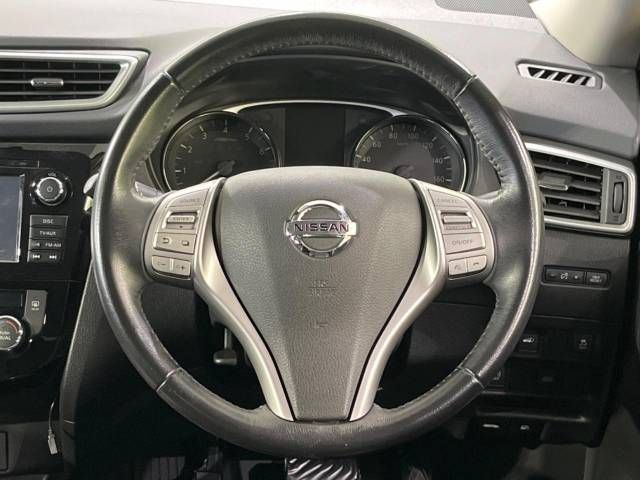 Nissan X-TRAIL 2017-02 194528-11