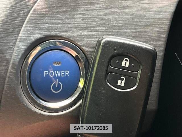 Toyota PRIUS 2015-02 345489-6
