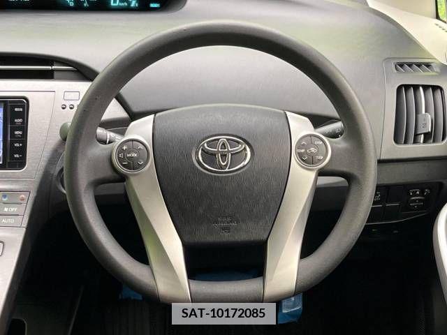 Toyota PRIUS 2015-02 345489-11