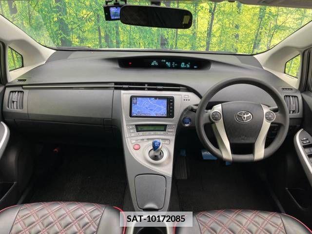 Toyota PRIUS 2015-02 345489-1