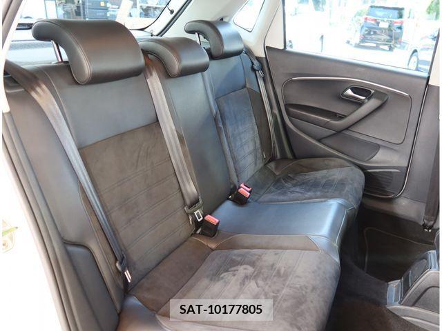 VolksWagen POLO 2015-01 289608-24