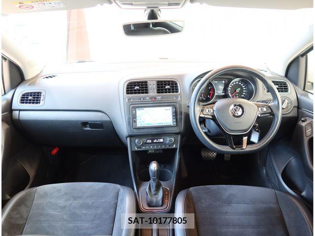 VolksWagen POLO 2015-01 289608-5