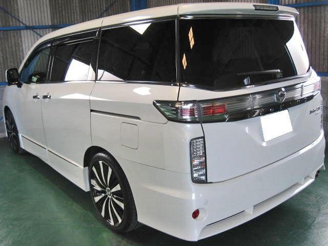 Nissan ELGRAND 2014-03 182480-1