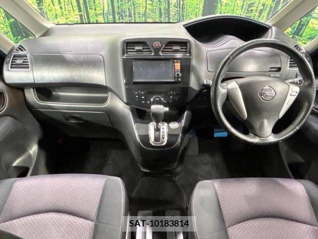 Nissan SERENA 2012-01 393880-1