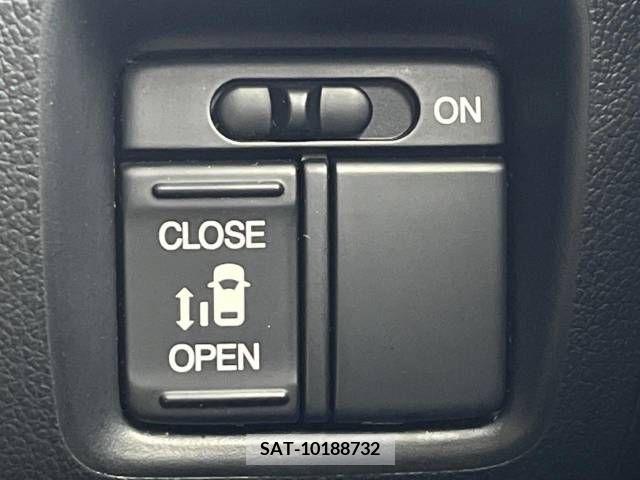 Honda N BOX CUSTOM 2013-05 364989-7