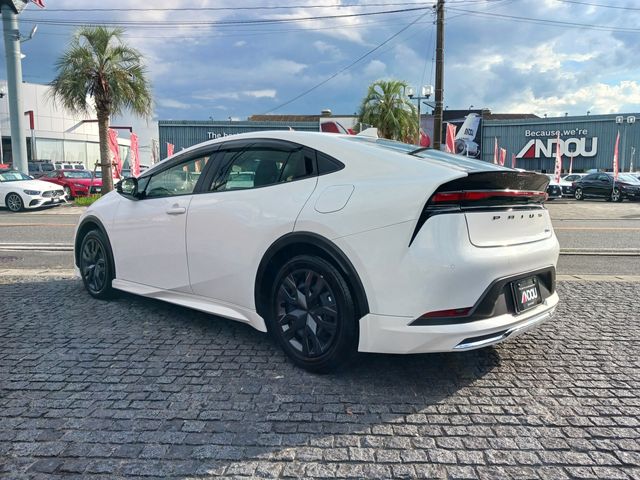 Toyota PRIUS 2023-05 8541-3