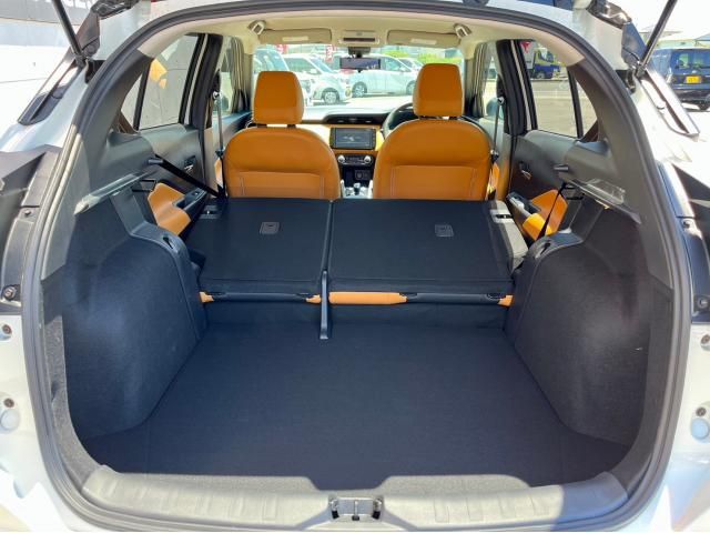 Nissan KICKS 2021-04 185037-25