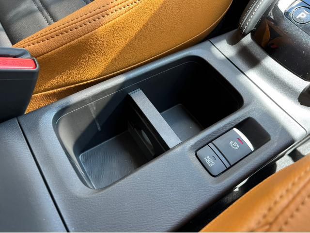 Nissan KICKS 2021-04 185037-18