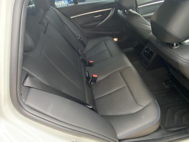 Bmw 3 SERIES 2018-11 10365-8