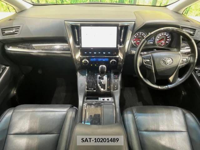 Toyota VELLFIRE 2018-10 349169-1