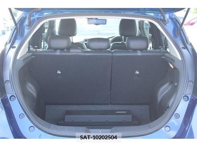 Nissan LEAF 2019-09 352780-13