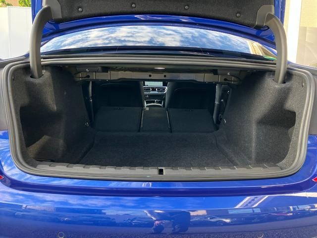 Bmw 3 SERIES 2019-09 20689-10