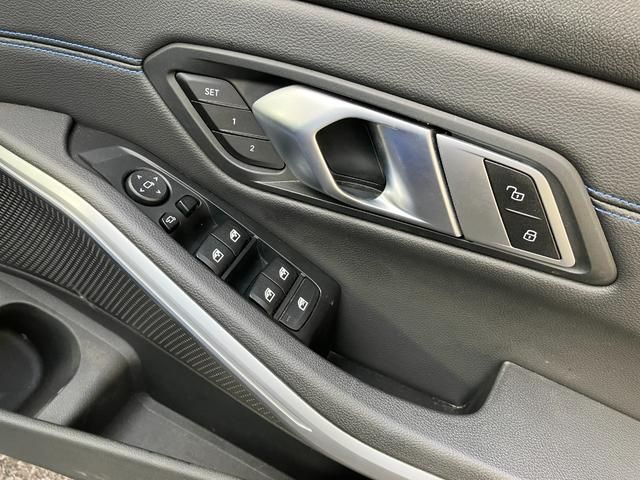 Bmw 3 SERIES 2019-09 20689-17