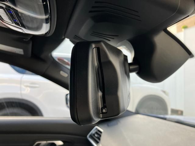 Bmw 3 SERIES 2019-09 20689-24