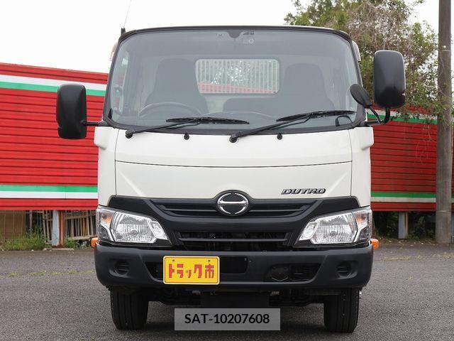 Hino DUTRO 2018-01 268686-3