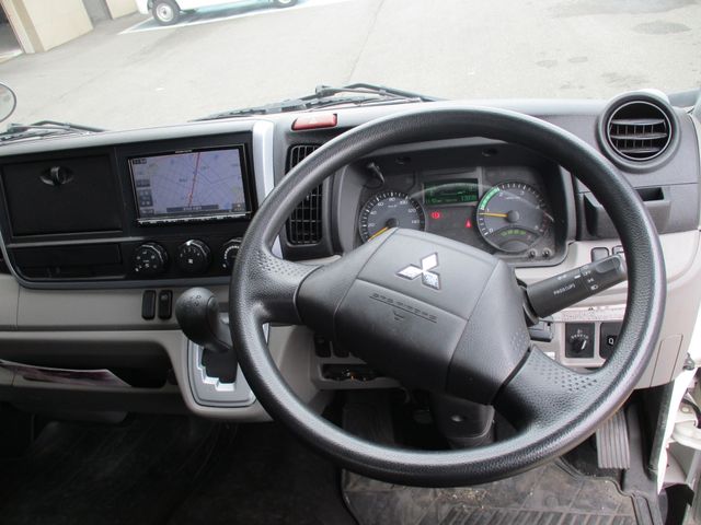Mitsubishi CANTER 2016-06 15527-10