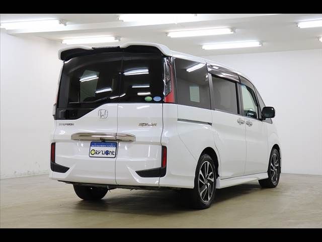 Honda e 2016-03 4742-18