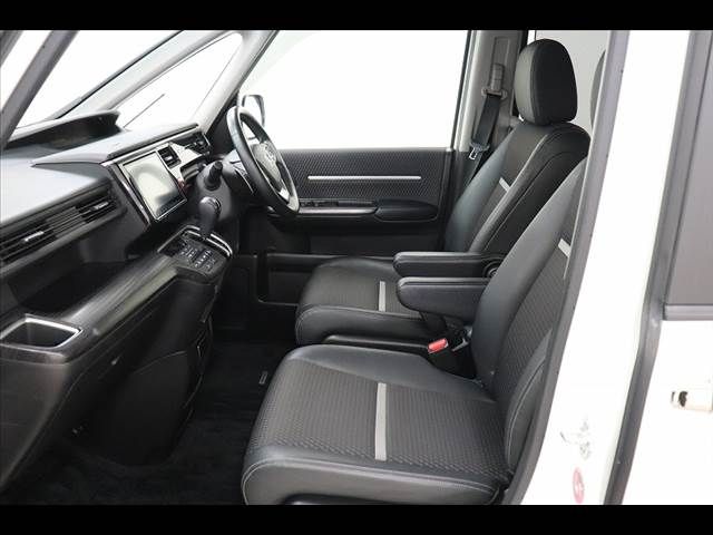 Honda e 2016-03 4742-10