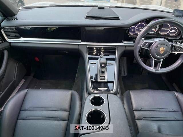 Porsche PANAMERA 2018-11 372228-1