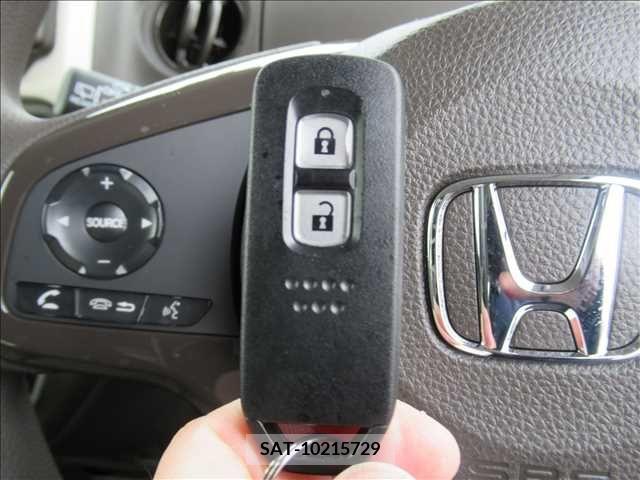 Honda N BOX 2021-11 307368-10