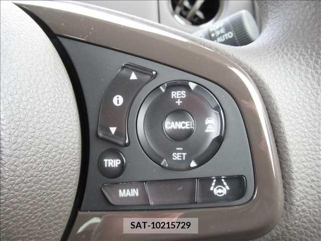 Honda N BOX 2021-11 307368-9